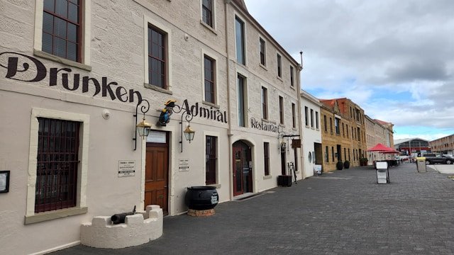 Hobart Travel Guide: Best Things to Do, Attractions & Travel Tips 7 Hobart Tasmania
